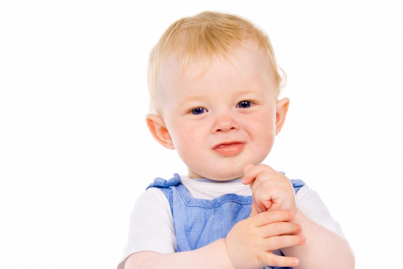 婴儿吃奶粉过敏的症状宝宝喝奶粉的误区